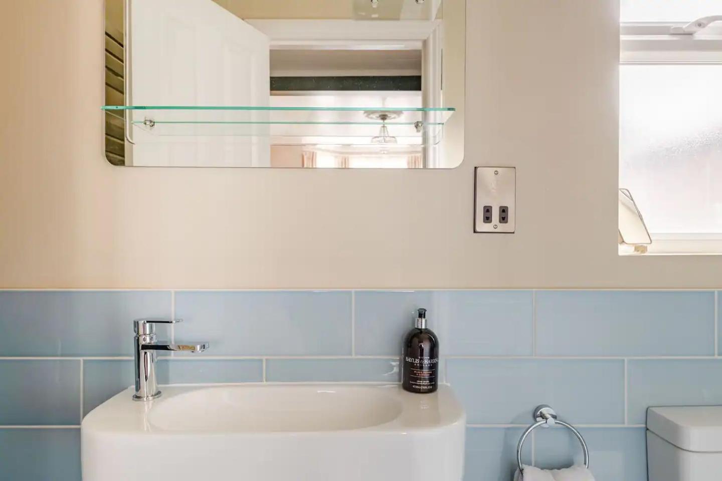 Deco Studio: King Bed, Kitchenette, Stylish & Comfortable Hove Extérieur photo